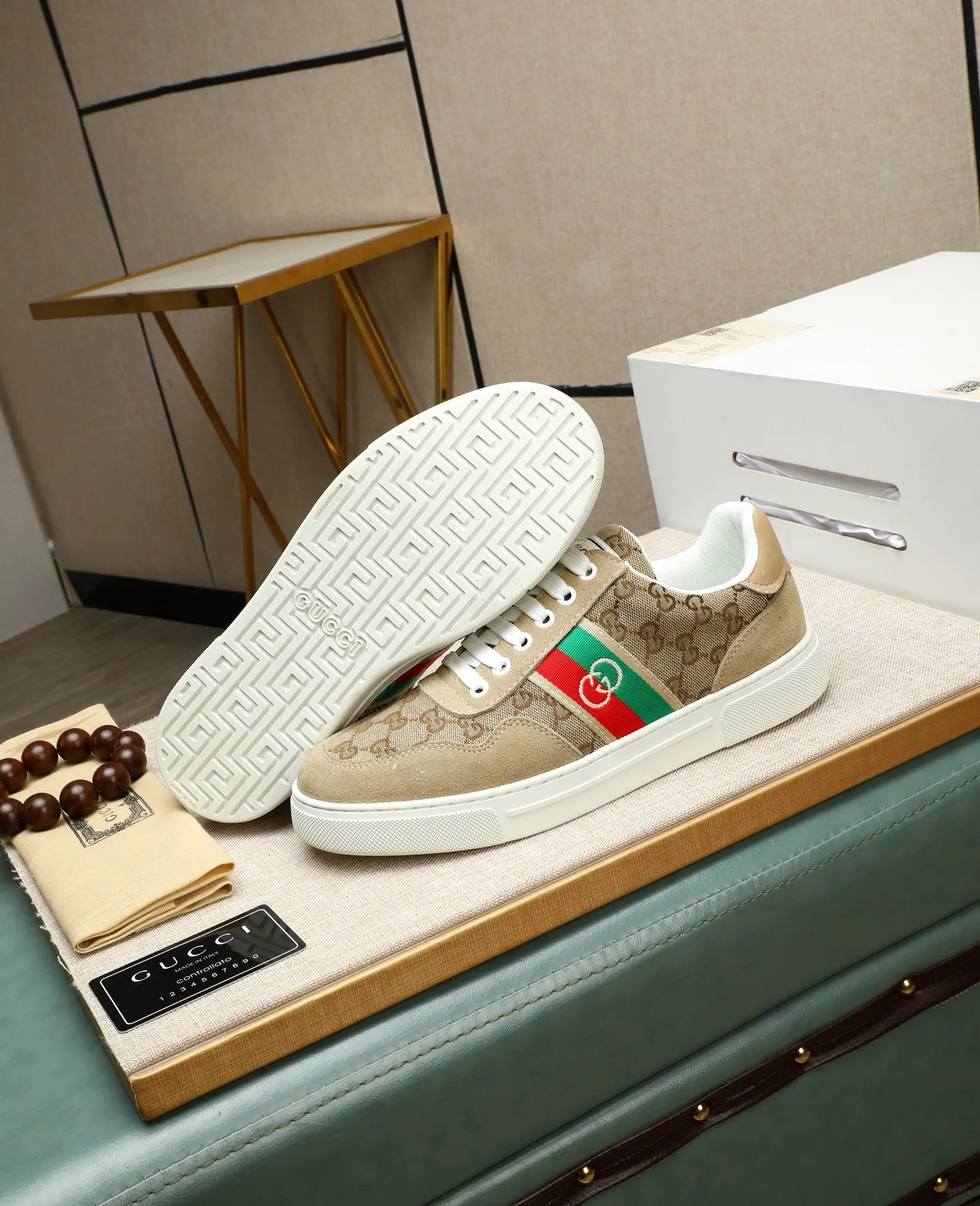 Men's men's shoes 💰440 GUCCI🔍🔍The latest model is on sale at the same time at the counter. Original calfskin imported from Italy, genuine leather lining, (high-end, noble, and classy) with exquisite workmanship. Sole: Original sole provided by the original factory, ⚠Exclusive double-layer movable molded sole super comfortable⚠, real shot 🎬The real thing is better🔍🔍"High quality·Follow the order" Code number 38-44